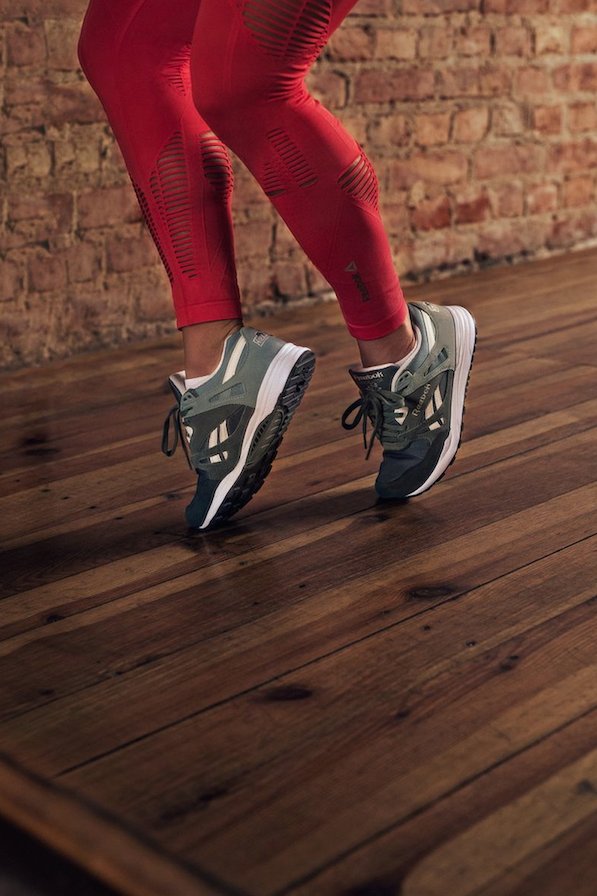 Kampania Reebok: Burn Your Black Leggings