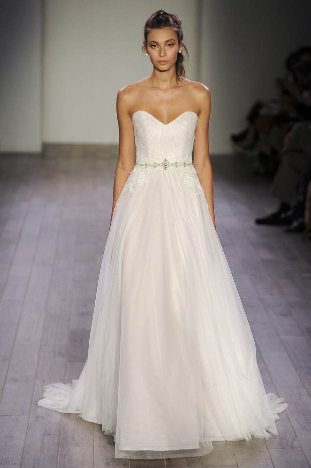 Suknie ślubne Alvina Valenta jesień-zima 2015/2016