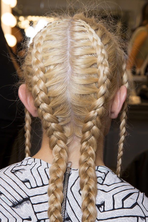 Boxer braids - wersja blond, pokaz A Detacher