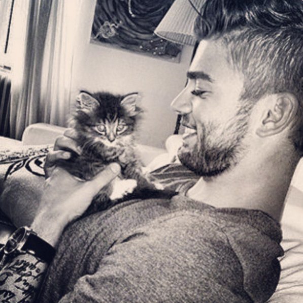 #HotDudesWithKittens - kolejny profil, który podbija Instagram
