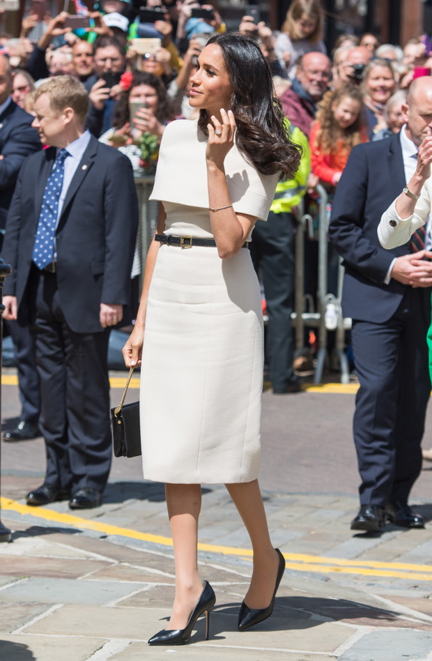 Księżna Meghan nosi za duże buty, 14.06.2018.