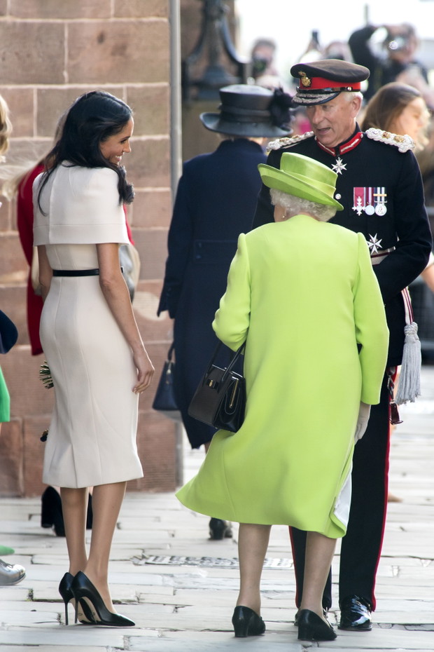 Księżna Meghan nosi za duże buty, 14.06.2018.