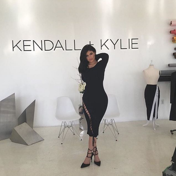 Kylie i Kendall Jenner projektują nową kolekcję - poznaj szczegóły!