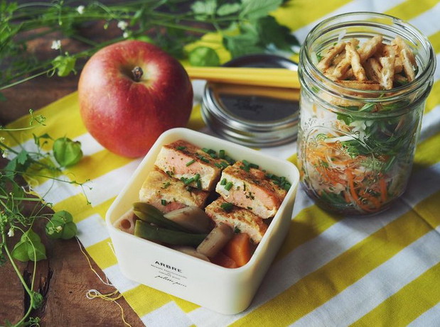 #Jarsalad - sałatka w słoiku