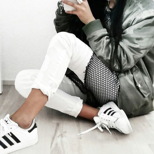 Kurtka bomber w social mediach trendy 2016