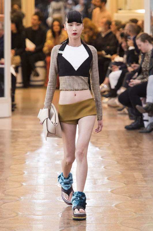 Trendy 2016: bielizna na wierzch