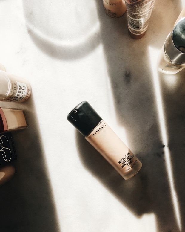 MAC, Next To Nothing, Face Color, Fluide Illuminateur Teinte, 140 zł