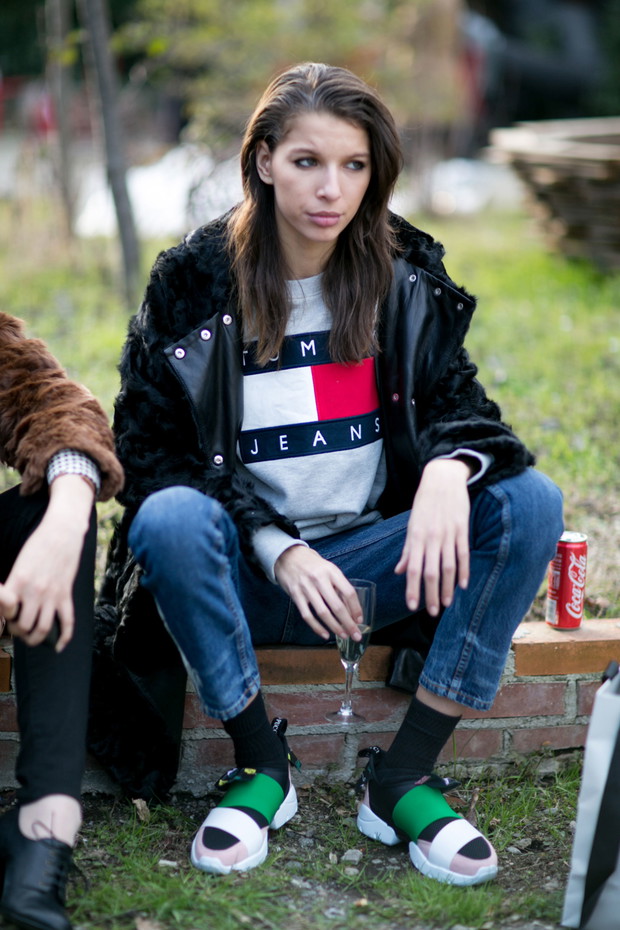 Street fashion: modelki off duty na Milan Fashion Week j-z 2016/2017