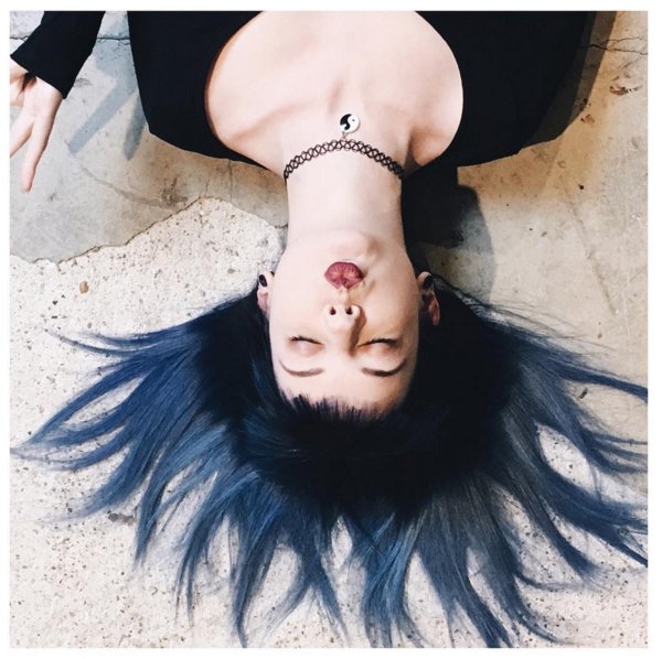 Denim hair - nowy trend w koloryzacji włosów?