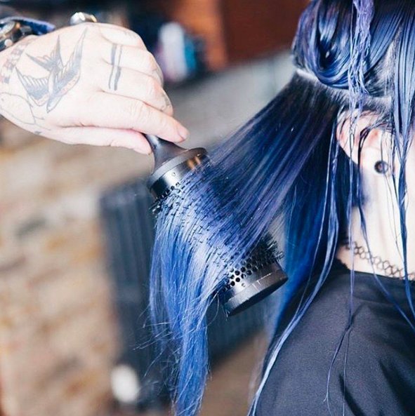 Denim hair - nowy trend w koloryzacji włosów?