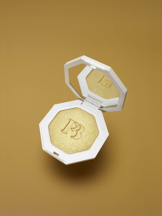 Fenty Beauty by Rihanna, Killawatt Freestyle Highlighter, odcień Trophy Wife, 145 zł