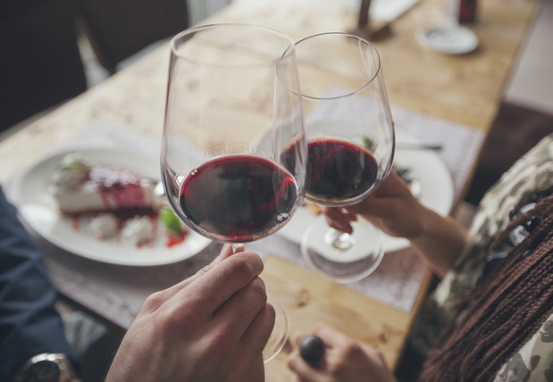 Kalorie: alkohol - czerwone wino słodkie
