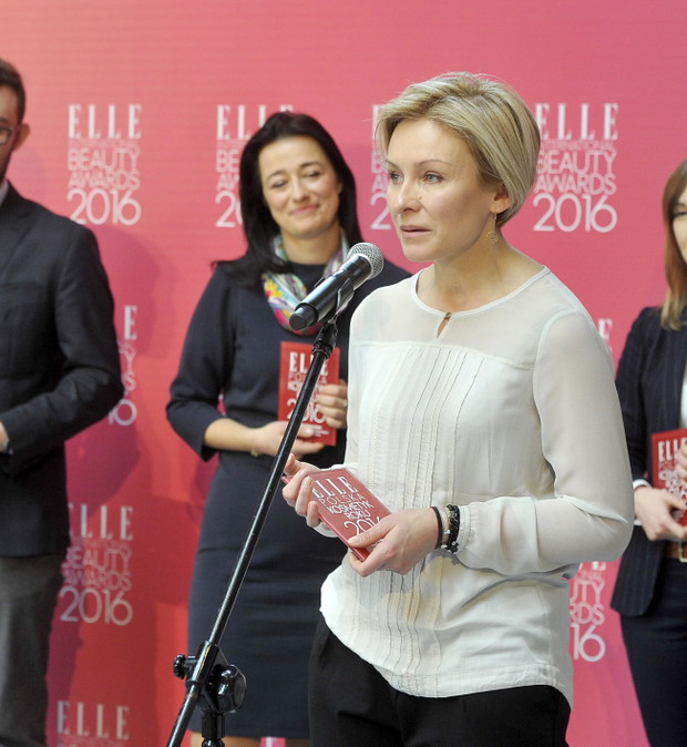 Relacja z finału plebiscytu ELLE International Beauty Awards 2016, Patryk Ochalski (Inglot), Wiktoria Brzozowska (Laboratorium Kosmetyczne Dr Irena Eris), Edyta Śmiłek (Cappuccino PR), Justyna Rogalińska (Oceanic S.A.), fot. AKPA