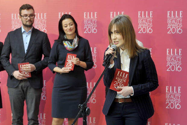 Relacja z finału plebiscytu ELLE International Beauty Awards, Patryk Ochalski (Inglot), Wiktoria Brzozowska (Laboratorium Kosmetyczne Dr Irena Eris), Justyna Rogalińska (Oceanic S.A.) fot. AKPA