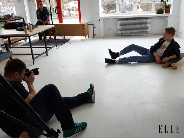 Backstage sesji w majowym ELLE