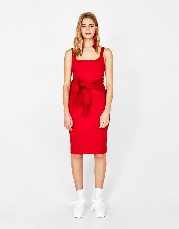 Tania sukienka Bershka