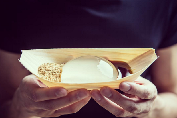Deser bez kalorii - jadalna kropla wody, fot. @raindropcake