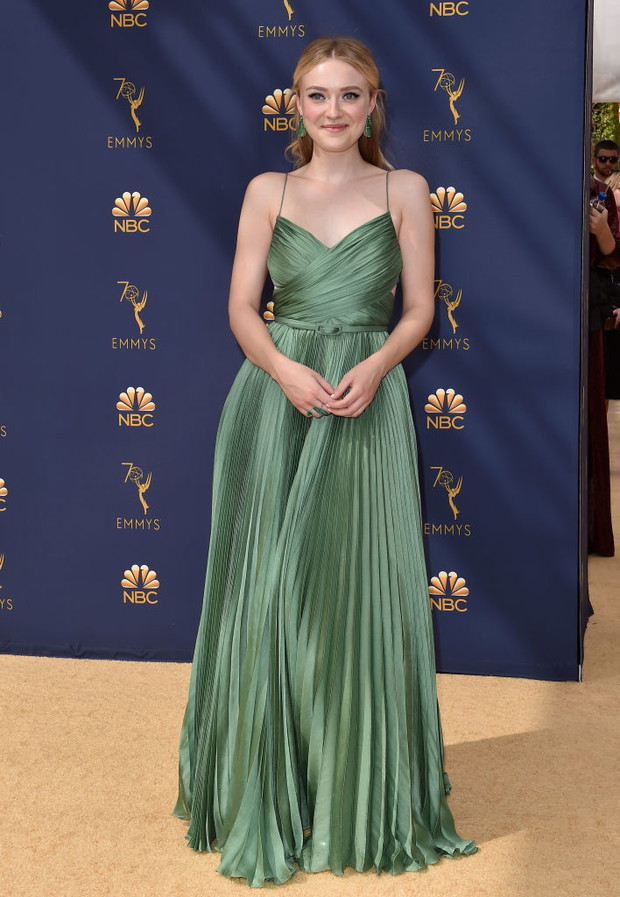 Emmy Awards 2018: suknie gwiazd, Dakota Fanning