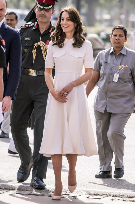 Księżna Catherine z wizytą w Indiach. Zobacz stylizacje!