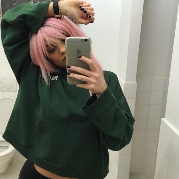 T-Rex Hands - nowy trend w robieniu selfie