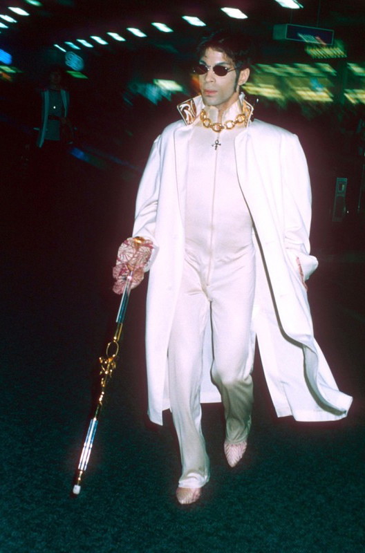 Prince- przypominamy styl legendarnego wokalisty