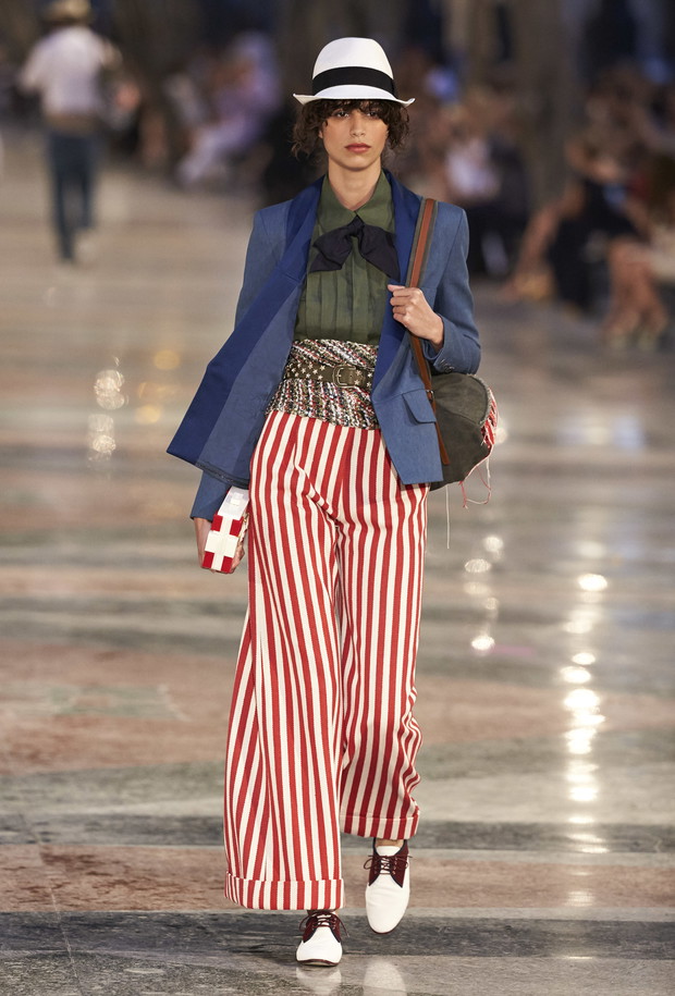 Chanel Cruise 2016/2017