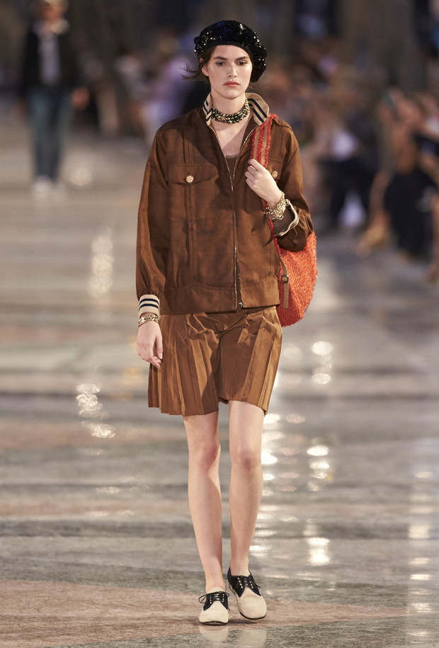 Chanel Cruise 2016/2017