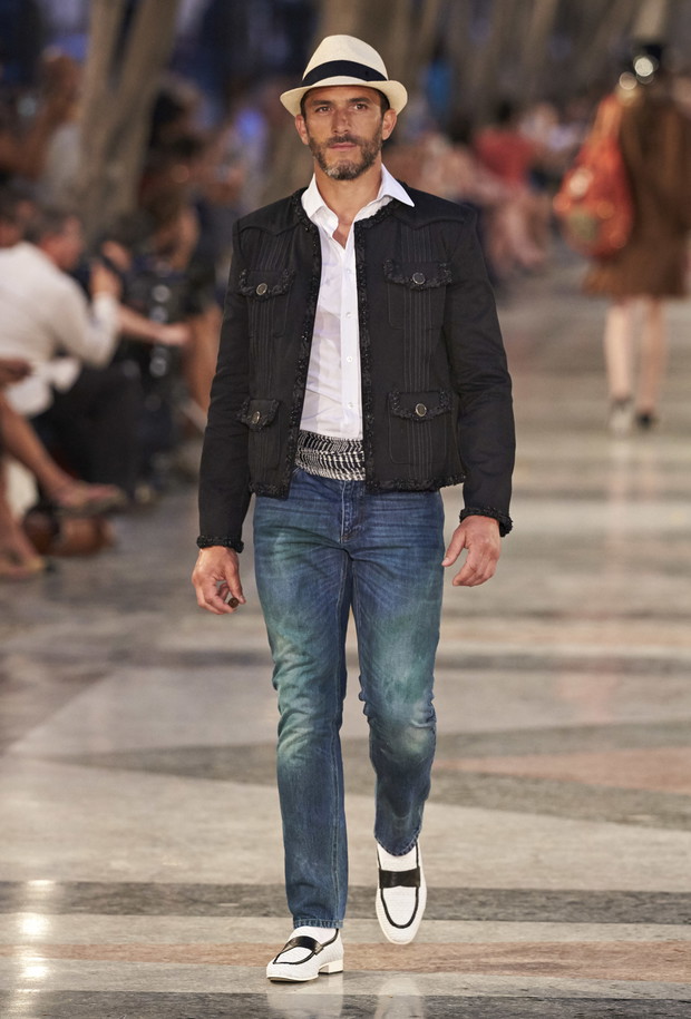 Chanel Cruise 2016/2017