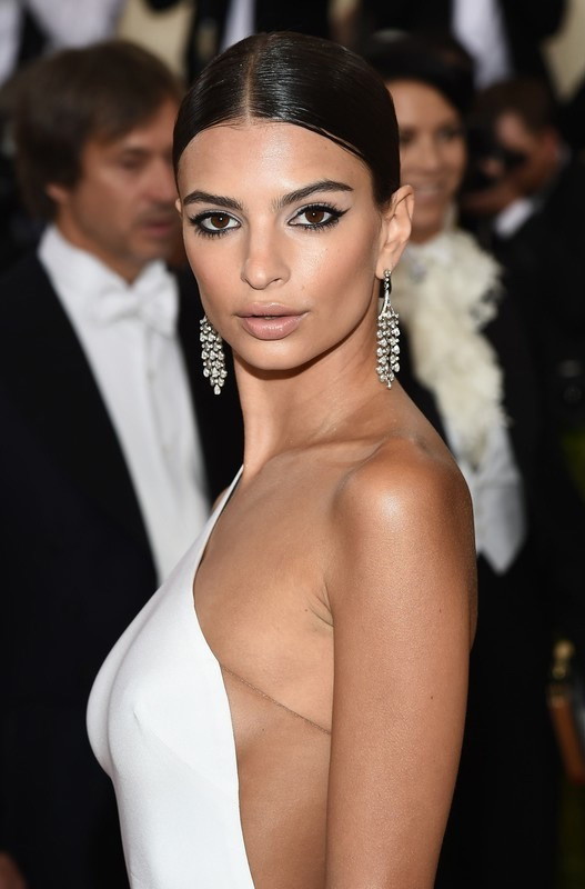 Met Gala 2016: makijaż i fryzury gwiazd