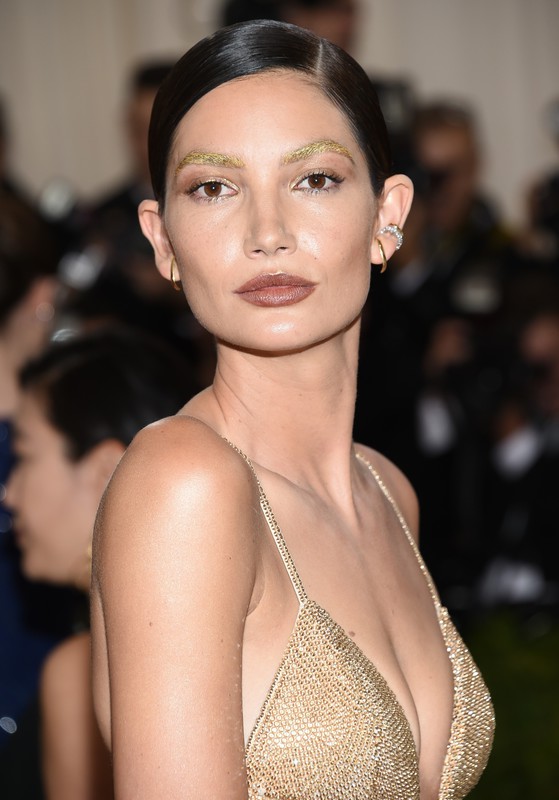 Met Gala 2016: makijaż i fryzury gwiazd