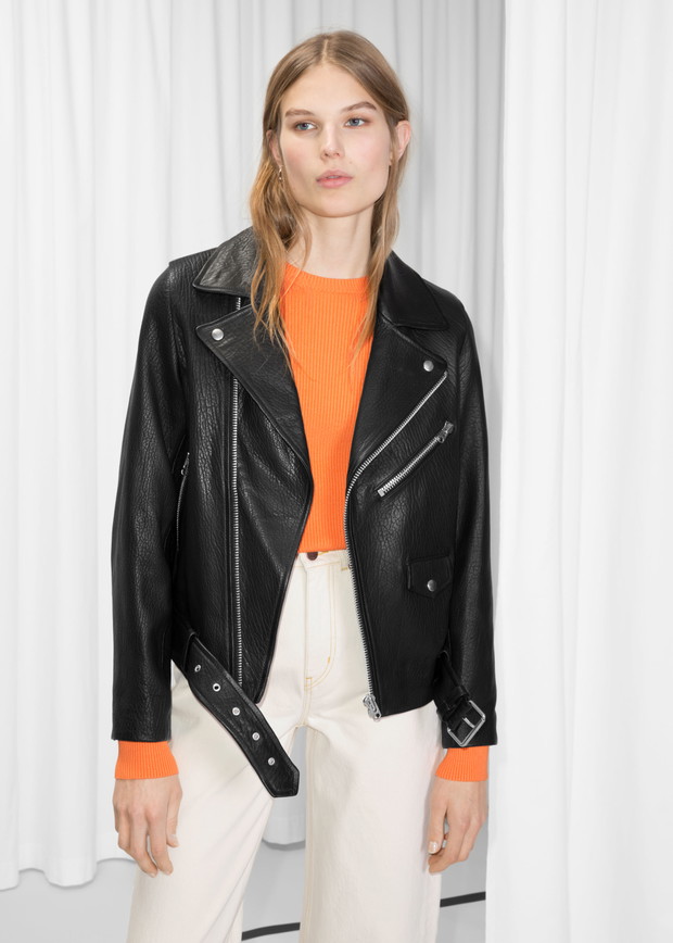 &Other Stories, skórzana ramoneska, 395€