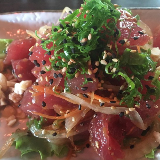 Hawajskie poke - hit kulinarny 2016, fot. @anyas_eats