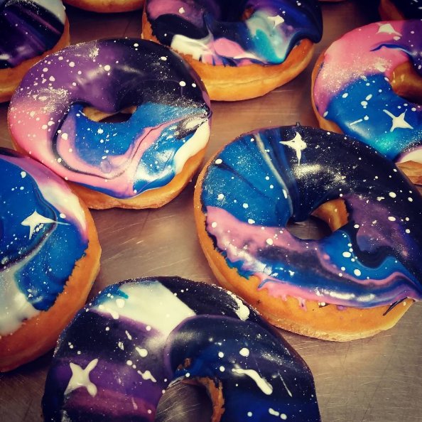 Kosmiczne pączki - idealne na cheat day!, fot. instagram lilpadawan_christina
