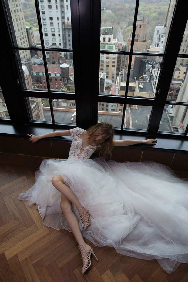 Magdalena Frąckowiak w sukniach ślubnych Berta Bridal