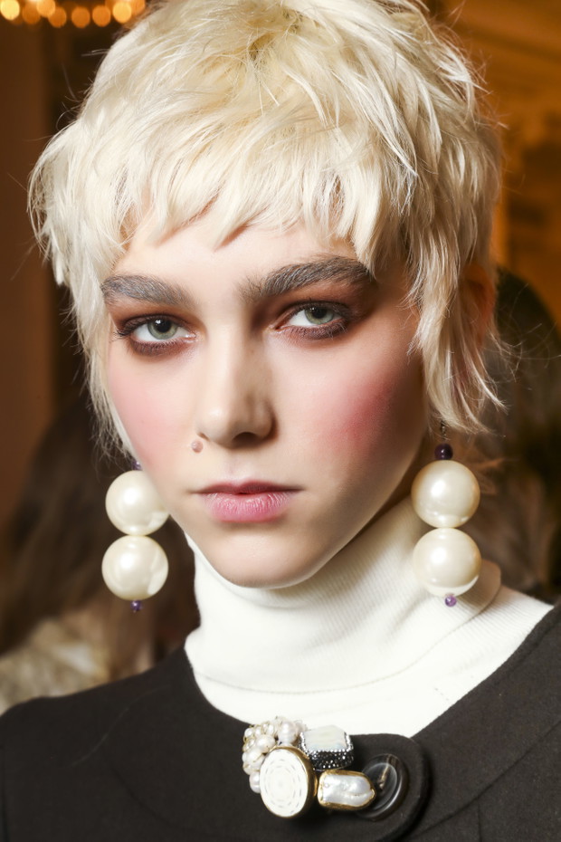 Blond pixie cut