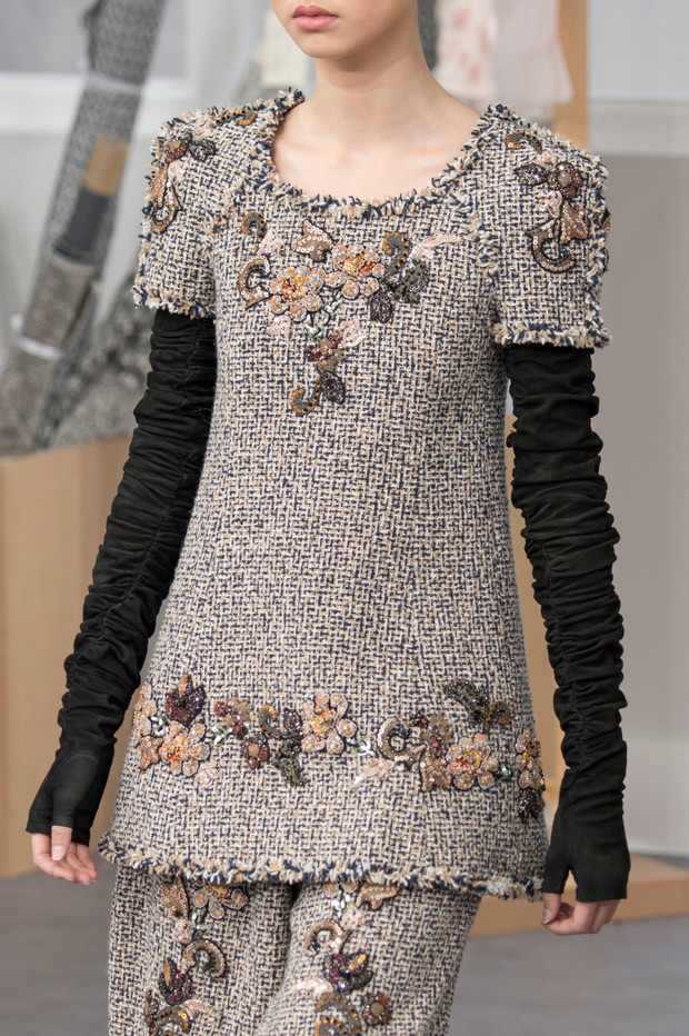 Chanel haute couture jesień-zima 2016/2017 - detale, fot. Imaxtree