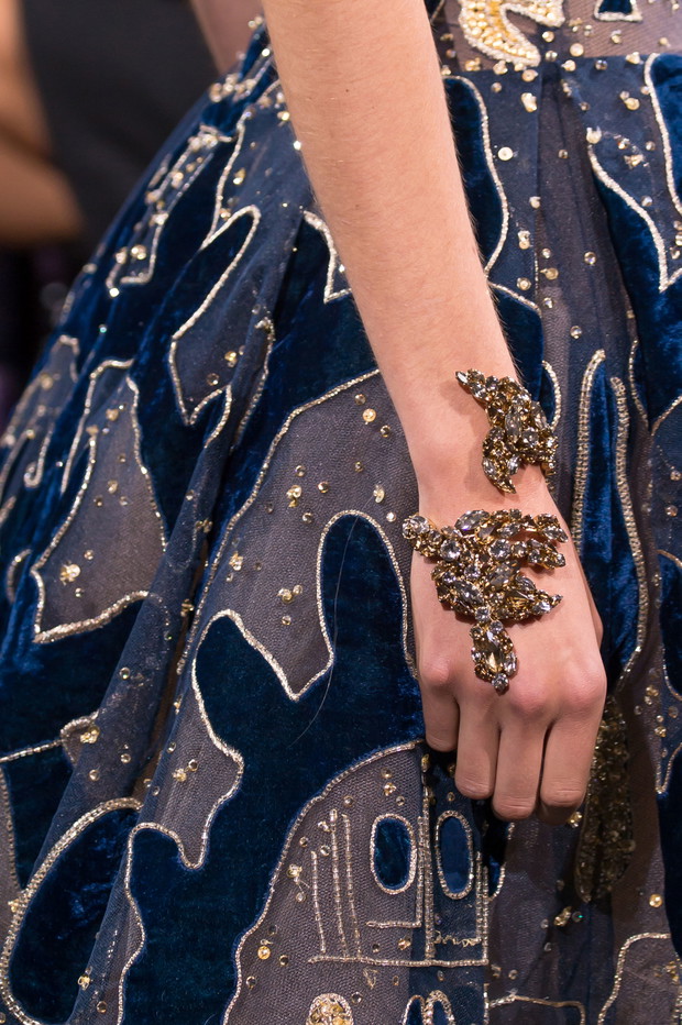 Elie Saab haute couture jesień-zima 2016/2017 - detale, fot. Imaxtree