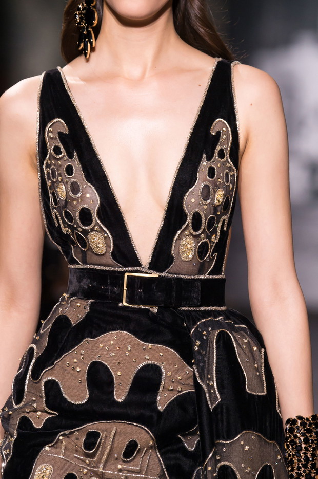 Elie Saab haute couture jesień-zima 2016/2017 - detale, fot. Imaxtree