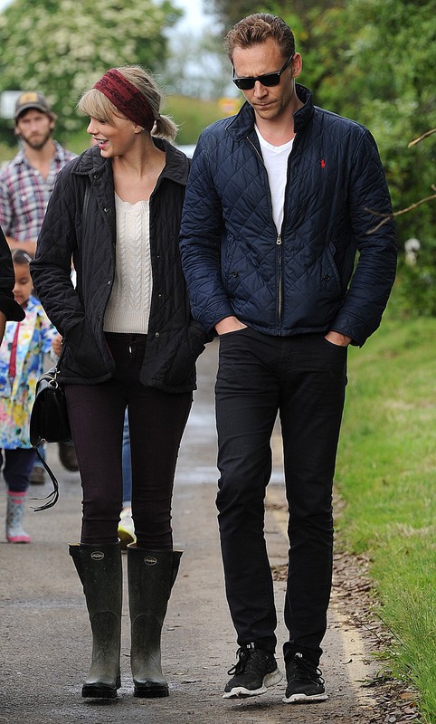 Taylor Swift i Tom Hiddleston na spacerze w Suffolk, 26.06.2016, fot. East News