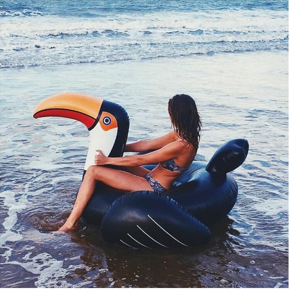 Dmuchane zabawki na plażę lub basen - hit tego lata!