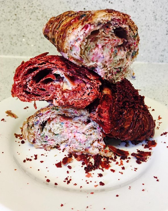 The Red Velvet Croissant - nowe modne śniadanie na Instagramie