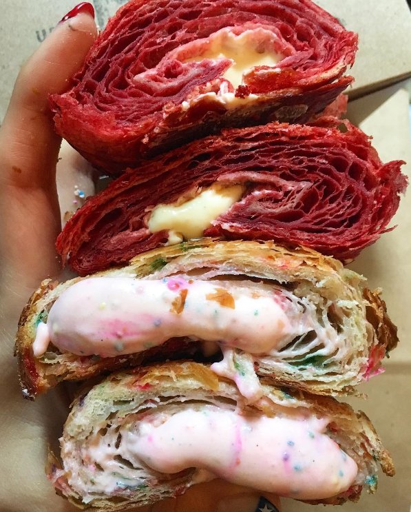 The Red Velvet Croissant - nowe modne śniadanie na Instagramie