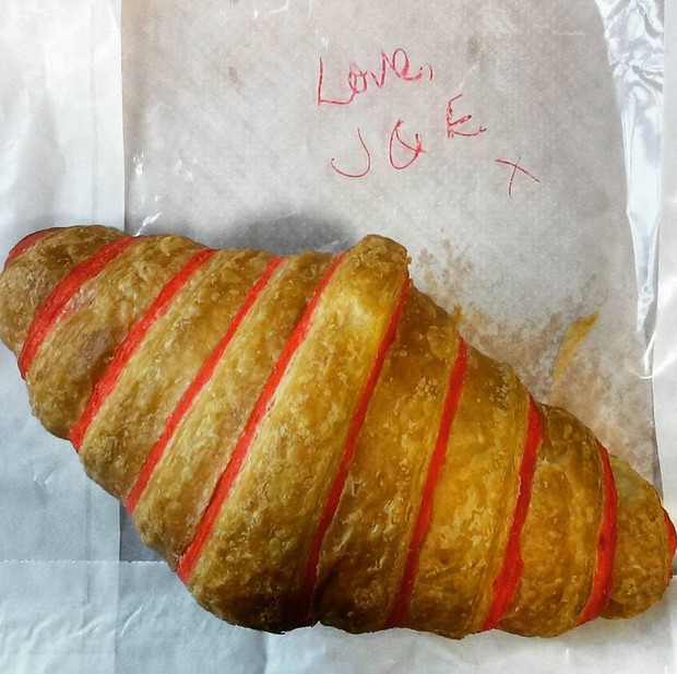 The Red Velvet Croissant - nowe modne śniadanie na Instagramie