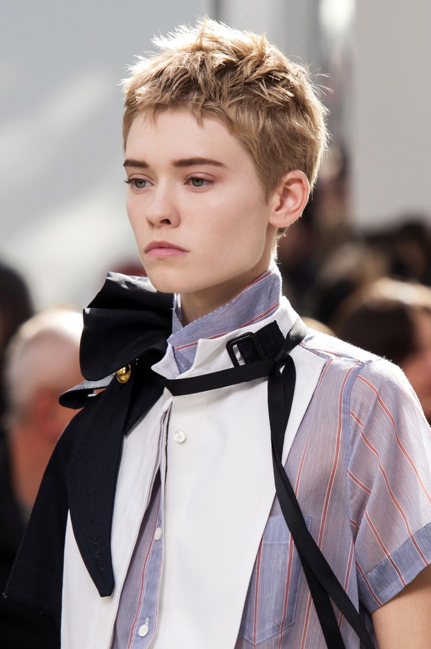 Wyrzeźbione Pixie Sacai
