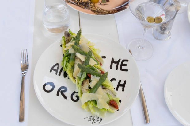 Philippe Shangti prowokuje na porcelanie
