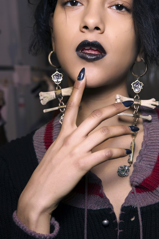 Manicure na sylwestra 2016/2017, Vivienne Westwood