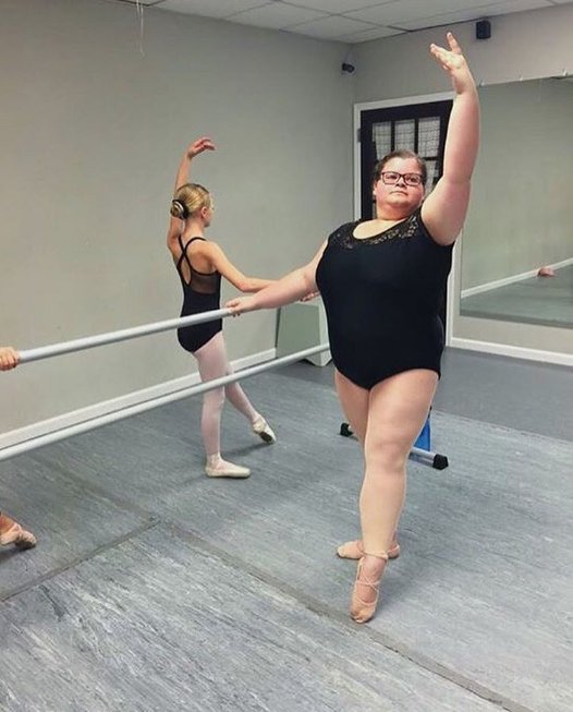 Lizzy Howell: balerina plus size