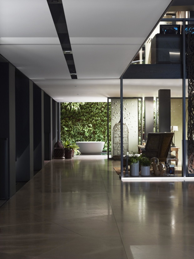 Modne łazienki: imponujący showroom w sercu Mediolanu