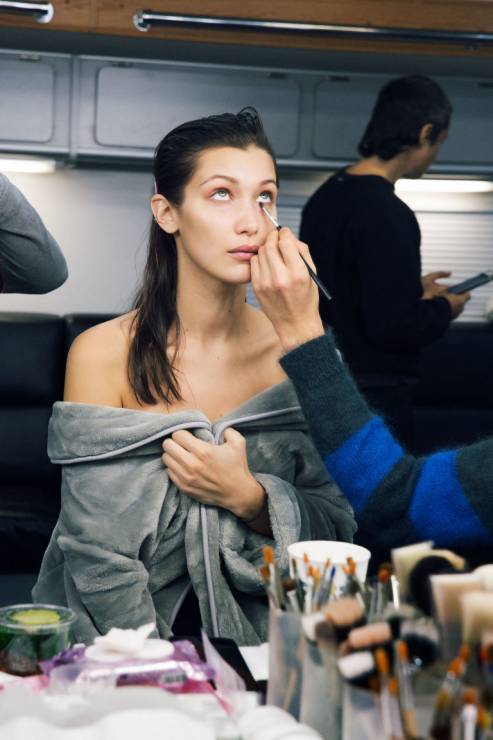 Bella Hadid w kampanii DKNY wiosna-lato 2017