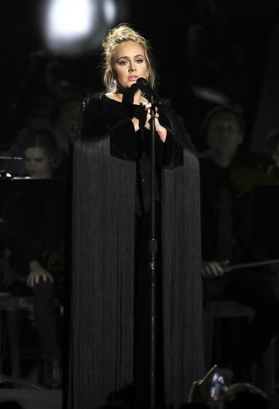 Grammy 2017: Adele
